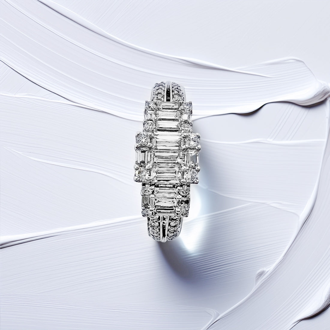 Baguette And Round Diamond Ring 0.76tcw