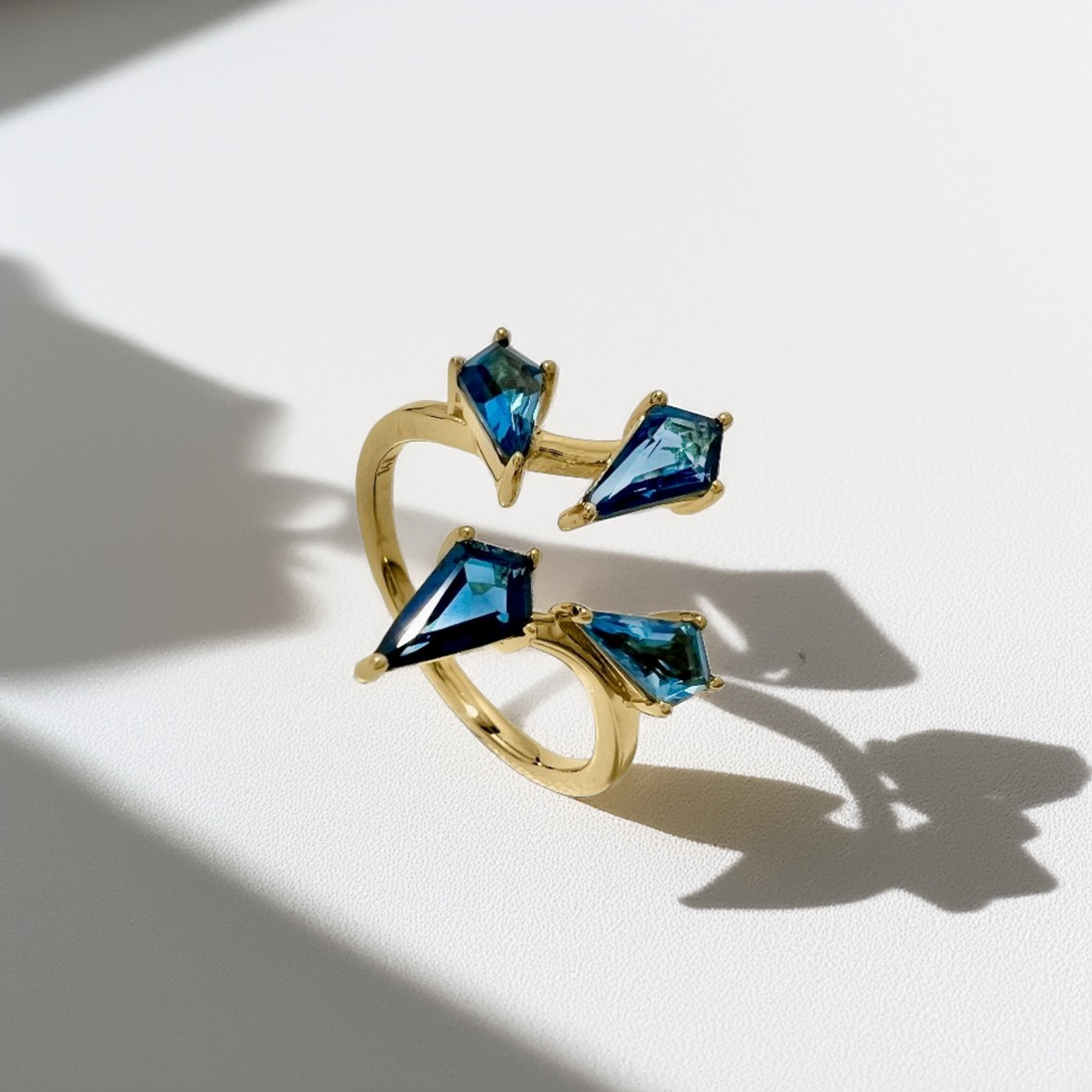 La Ciudadela | Kite-Shaped London Blue Topaz Ring