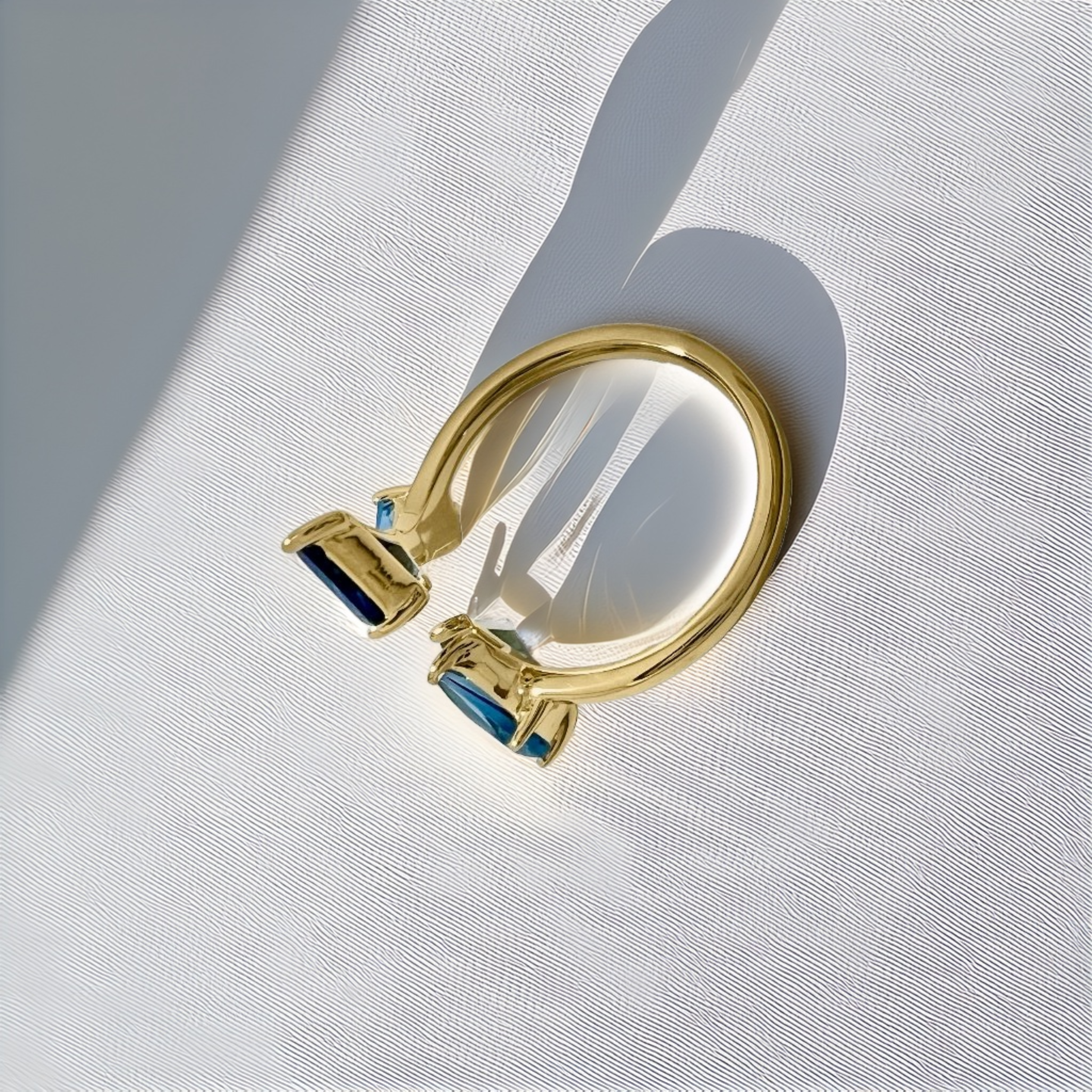 La Ciudadela | Kite-Shaped London Blue Topaz Ring