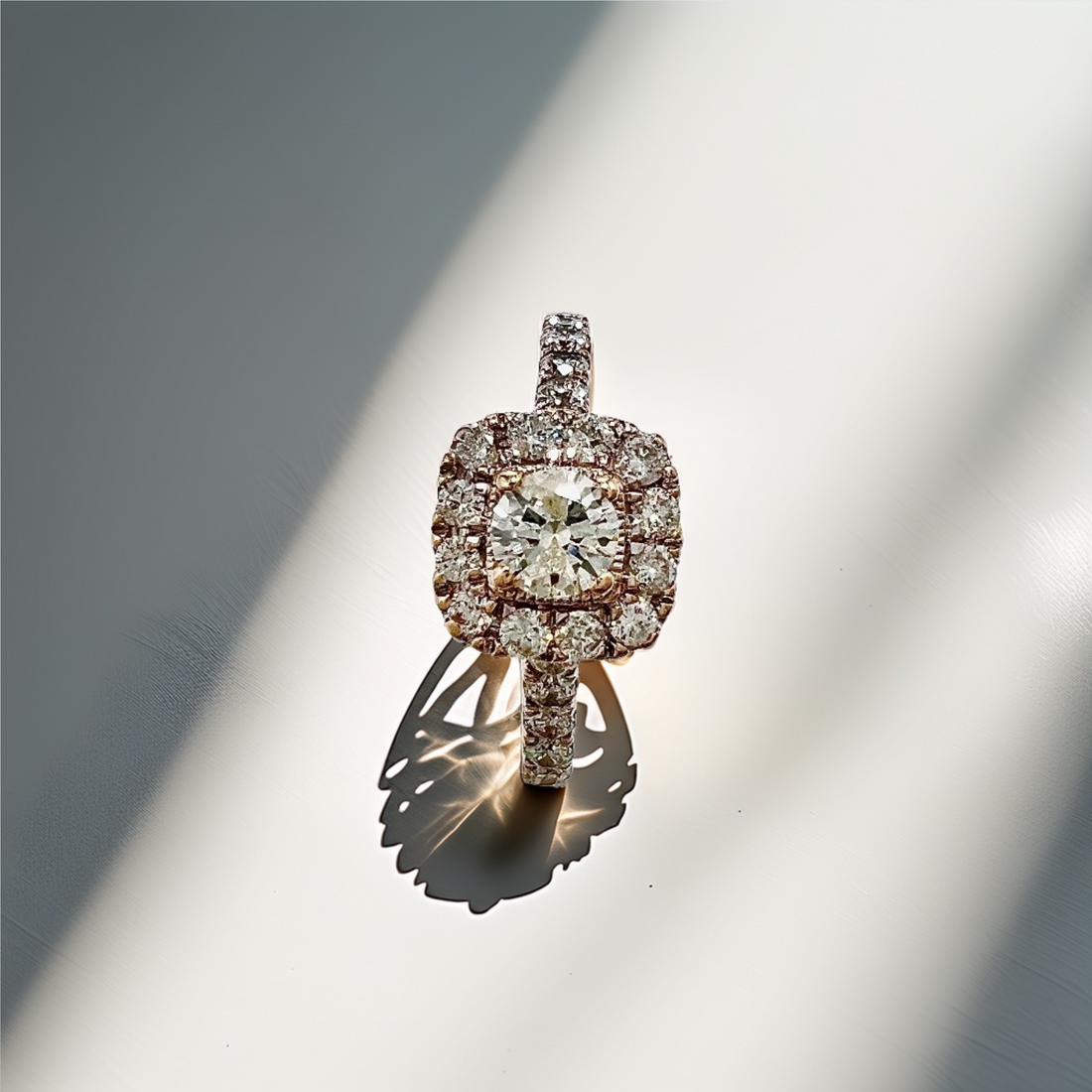 Round Diamond Halo Engagement Ring 0.85tcw