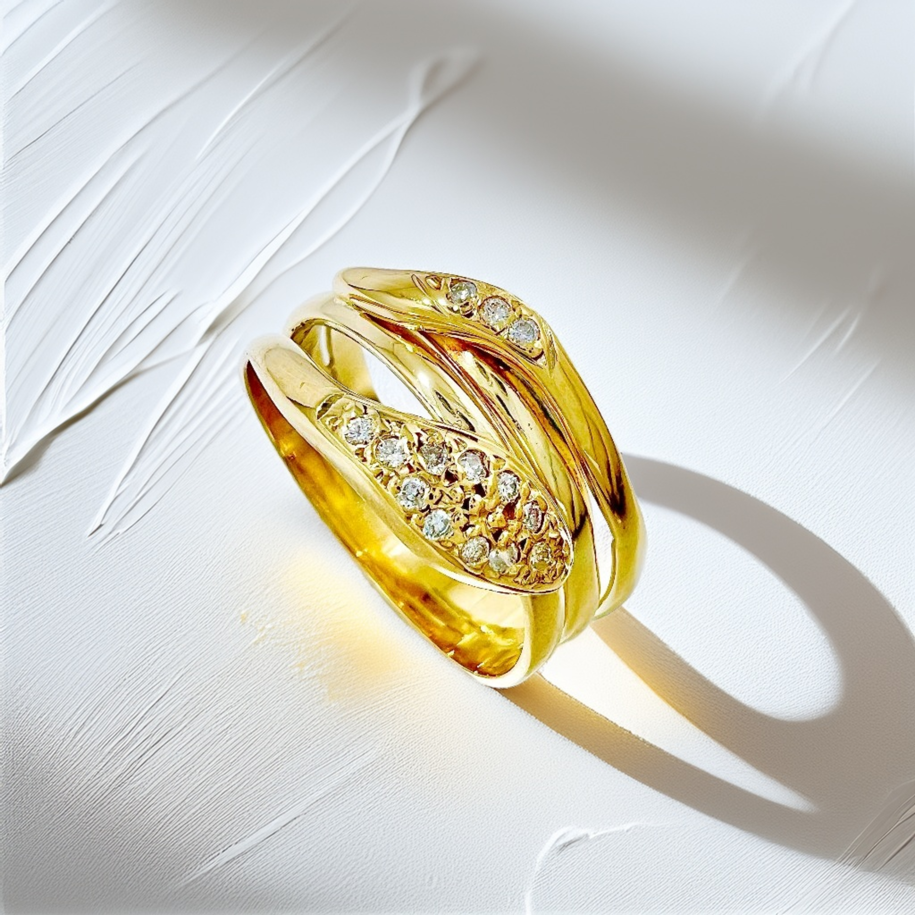 Serpent Diamond Ring 18kt 0.15tcw