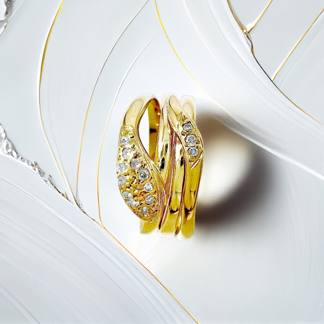 Serpent Diamond Ring 18kt 0.15tcw