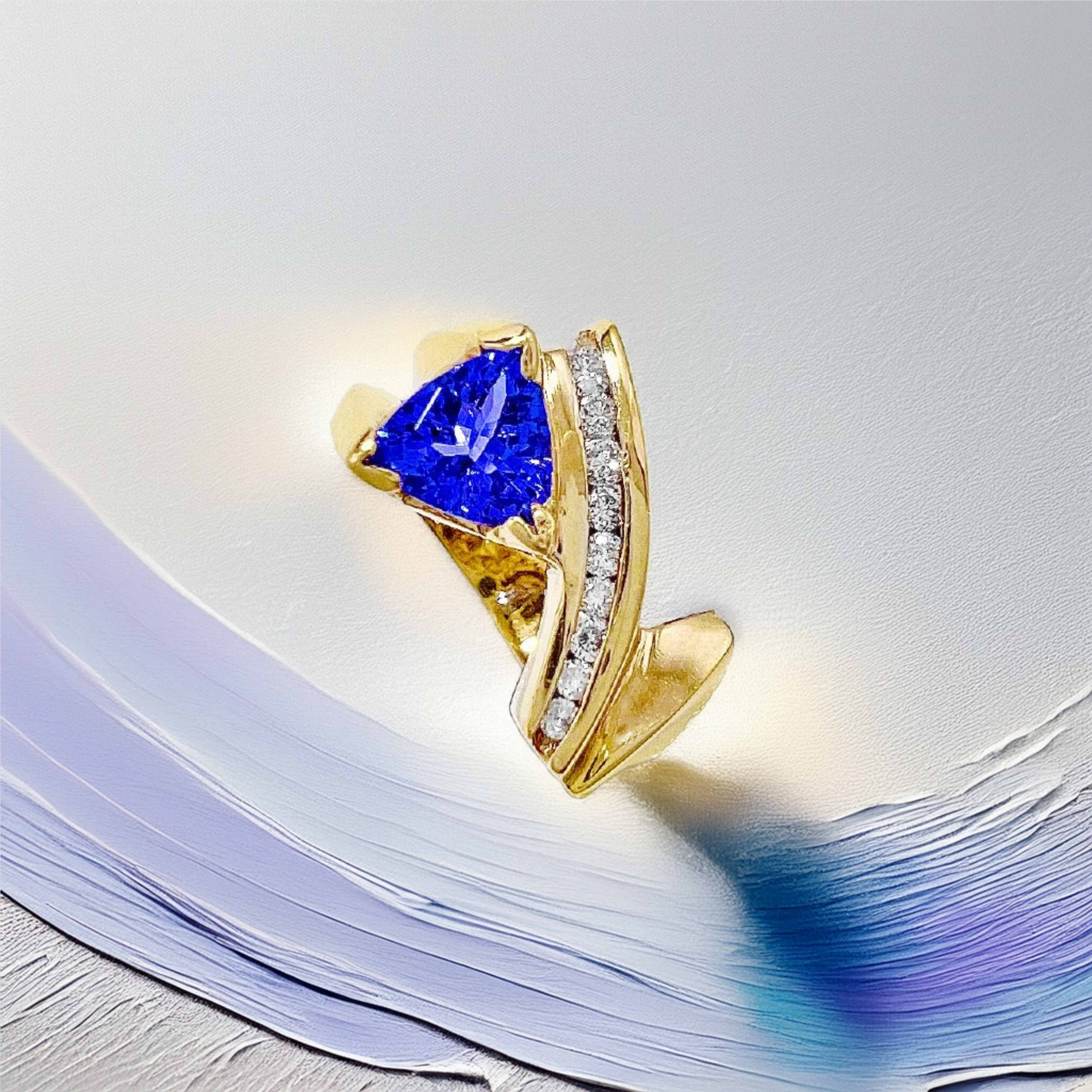 Trillion-Cut Tanzanite Diamond Ring | Unique Rings