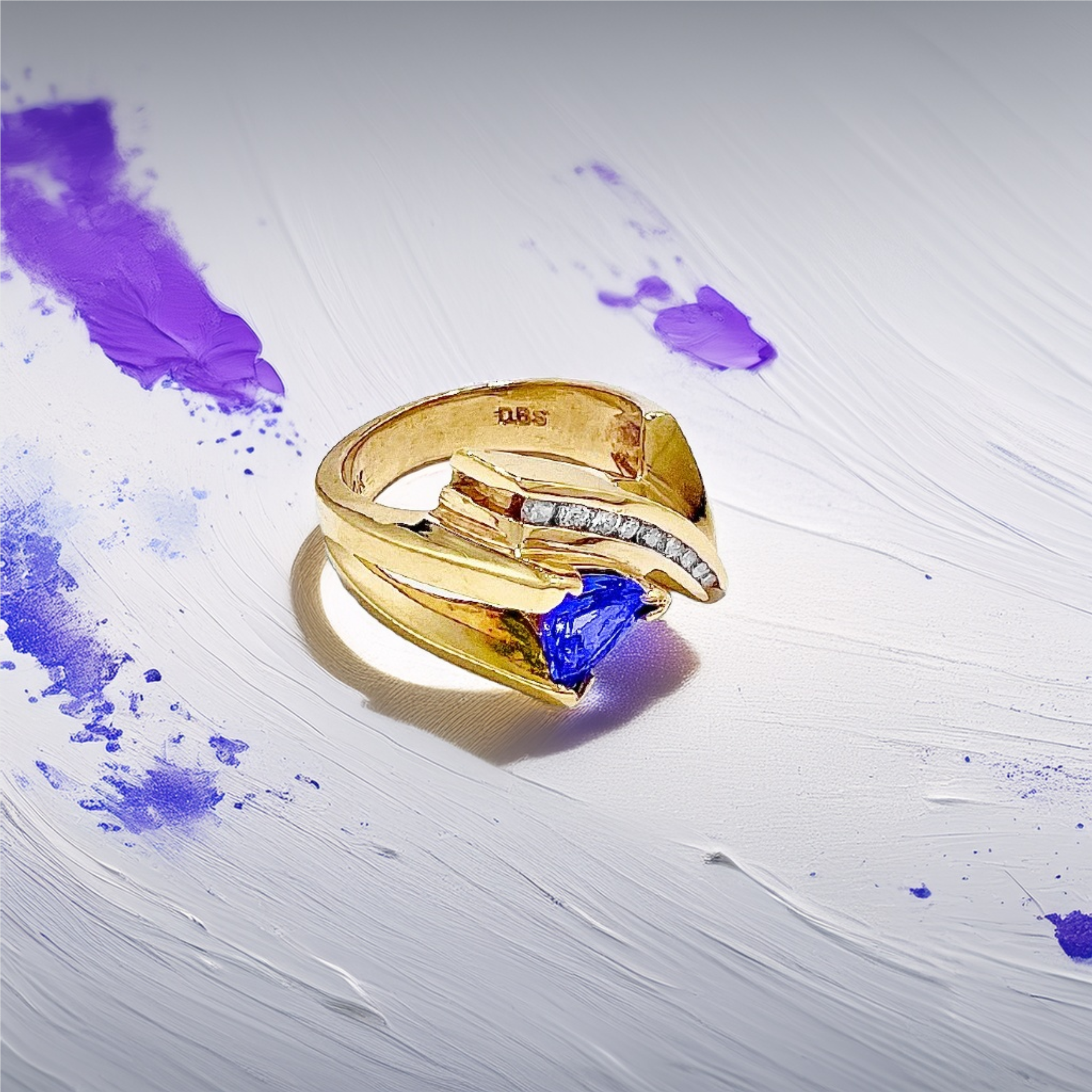 Trillion-Cut Tanzanite Diamond Ring | Unique Rings