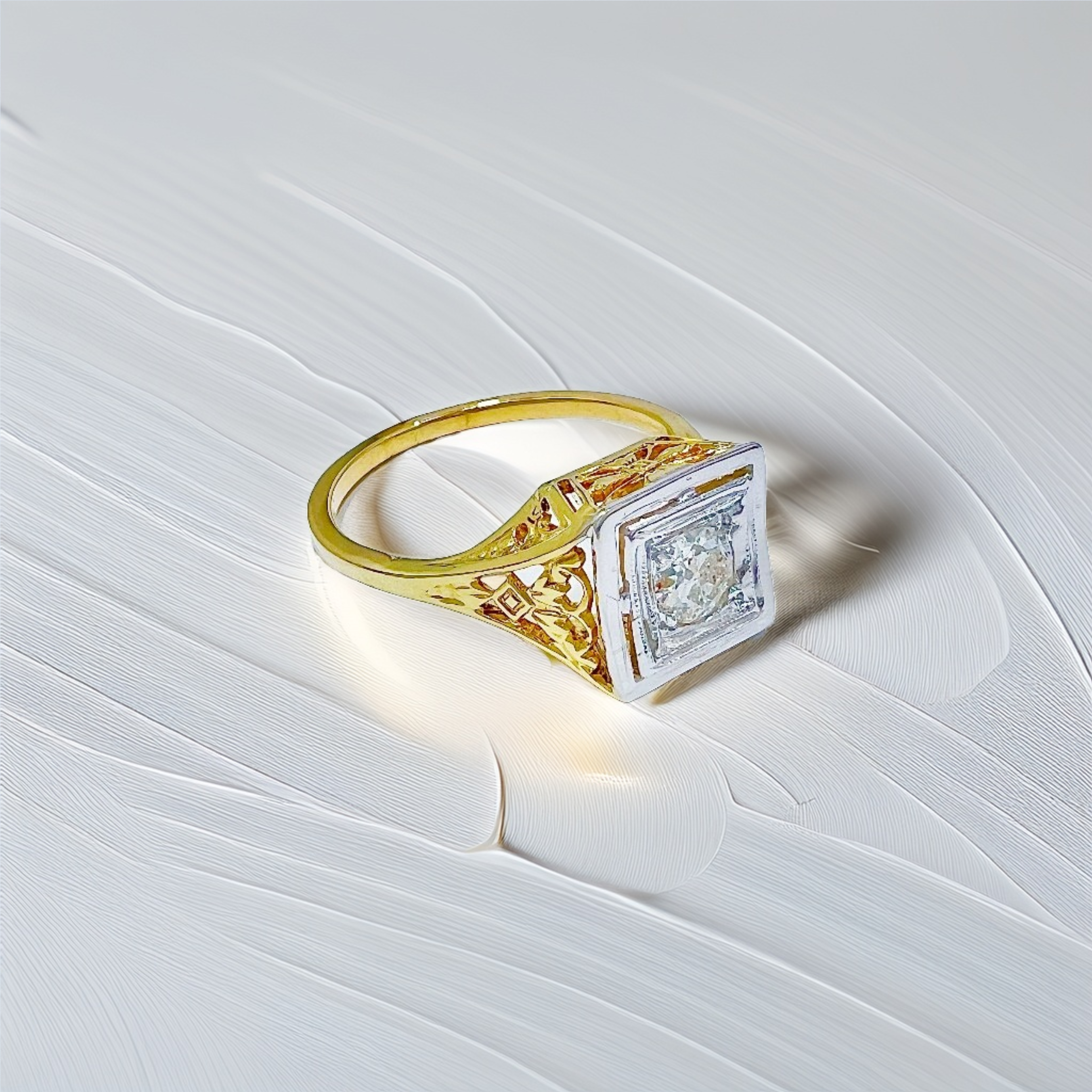 Two-Tone Vintage Diamond Ring 0.10tcw