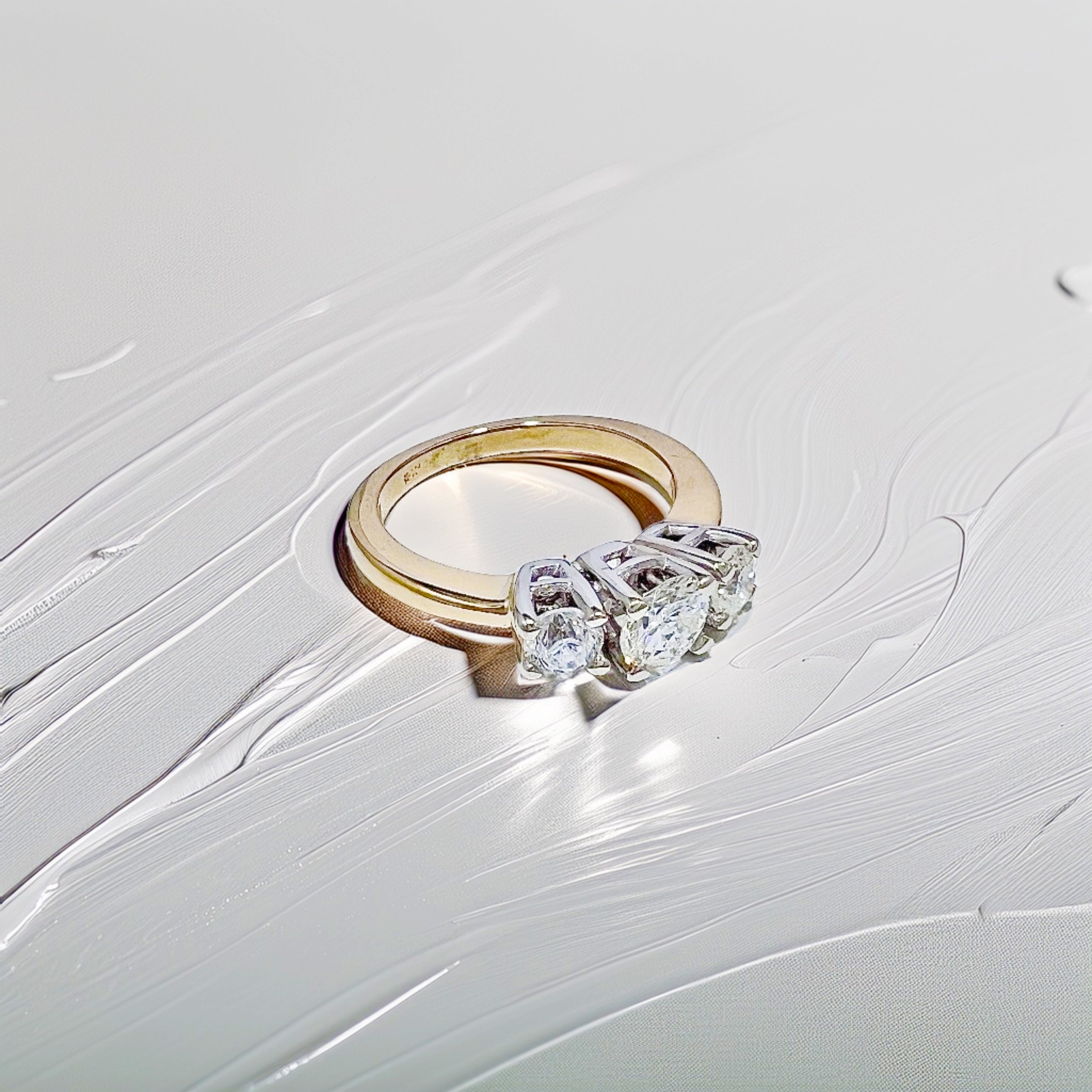 Round Diamond Three-Stone Engagement Ring 0.85tcw