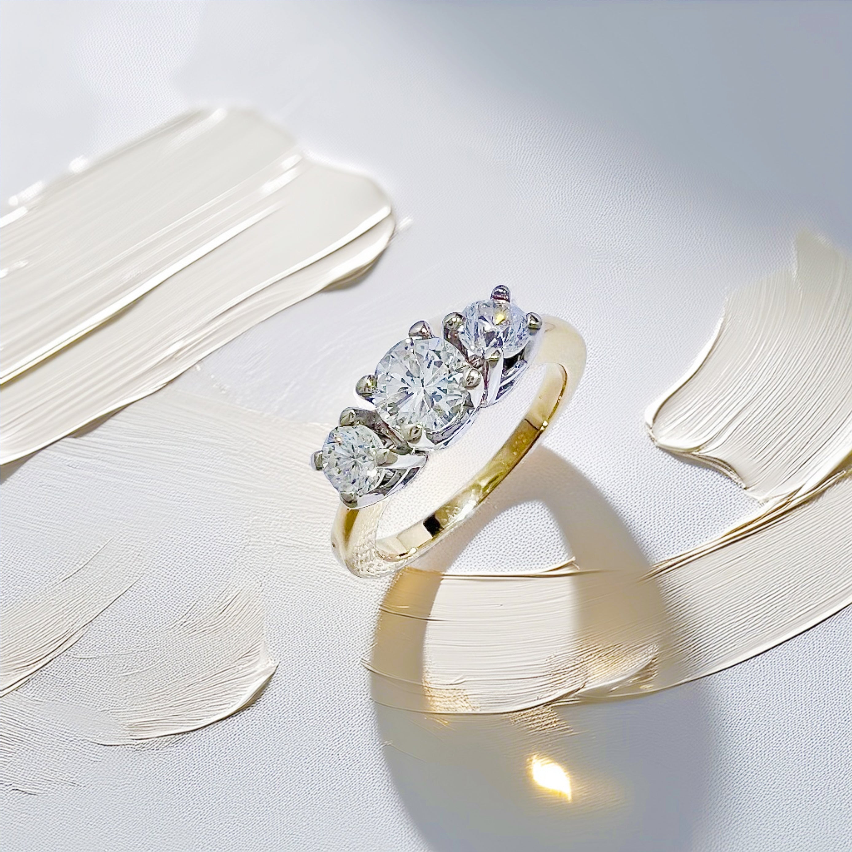 Round Diamond Three-Stone Engagement Ring 0.85tcw