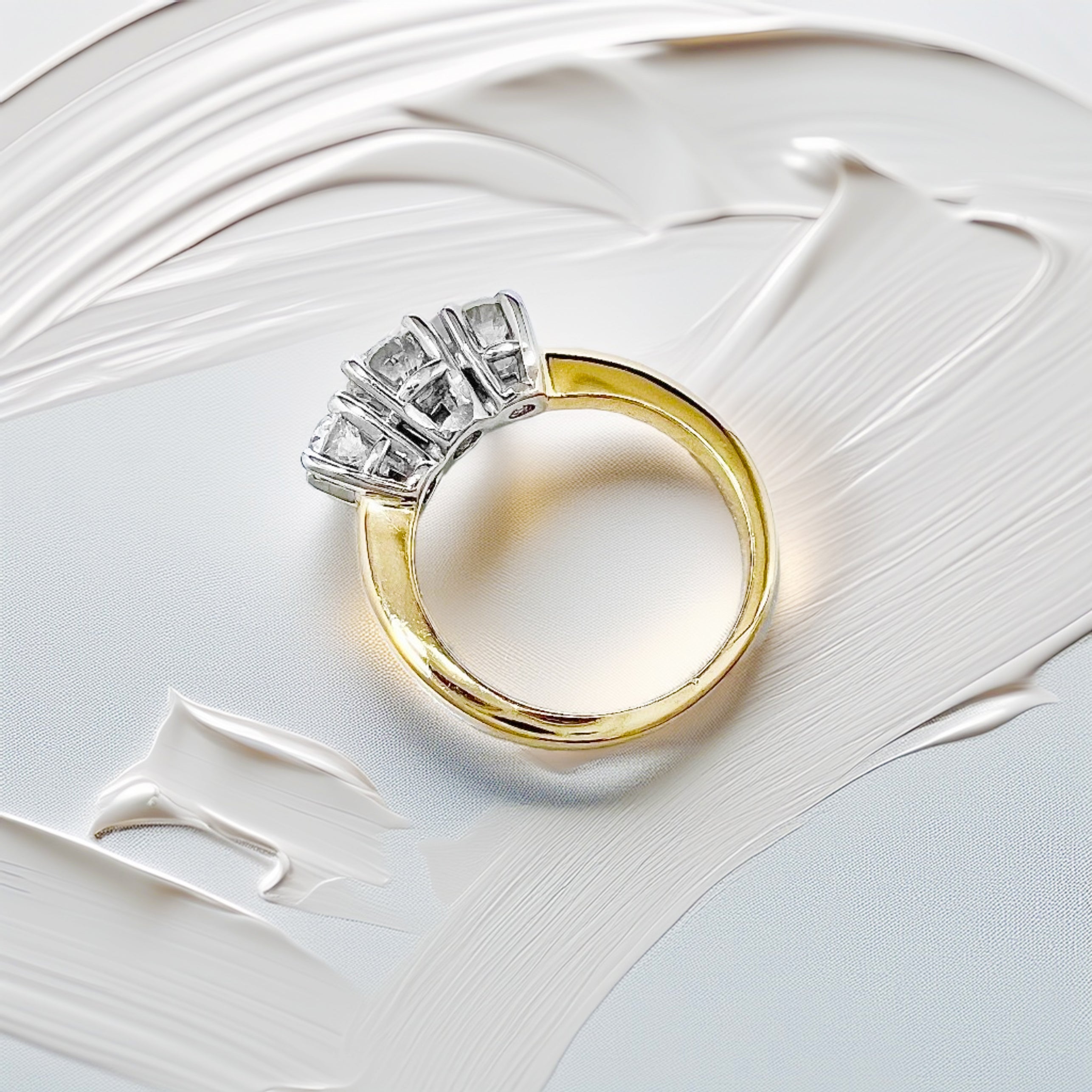 Round Diamond Three-Stone Engagement Ring 0.85tcw