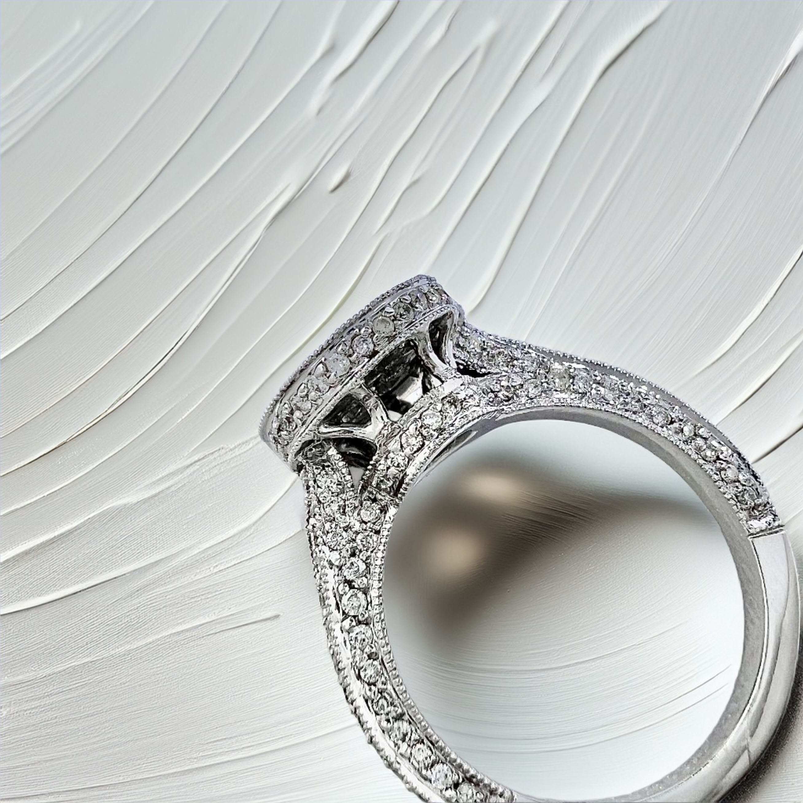 Cluster Halo Diamond Engagement Ring 1.00tcw