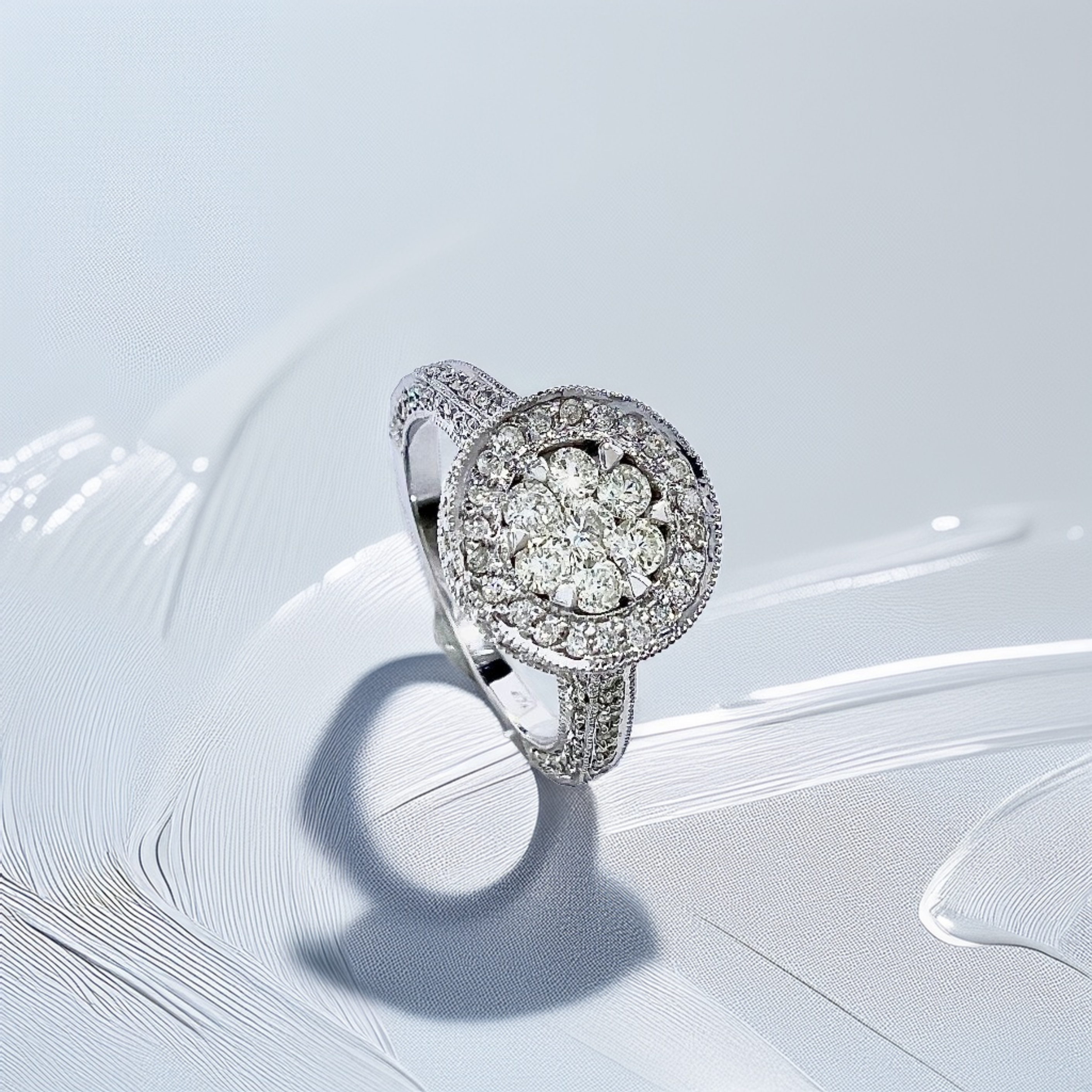 Cluster Halo Diamond Engagement Ring 1.00tcw