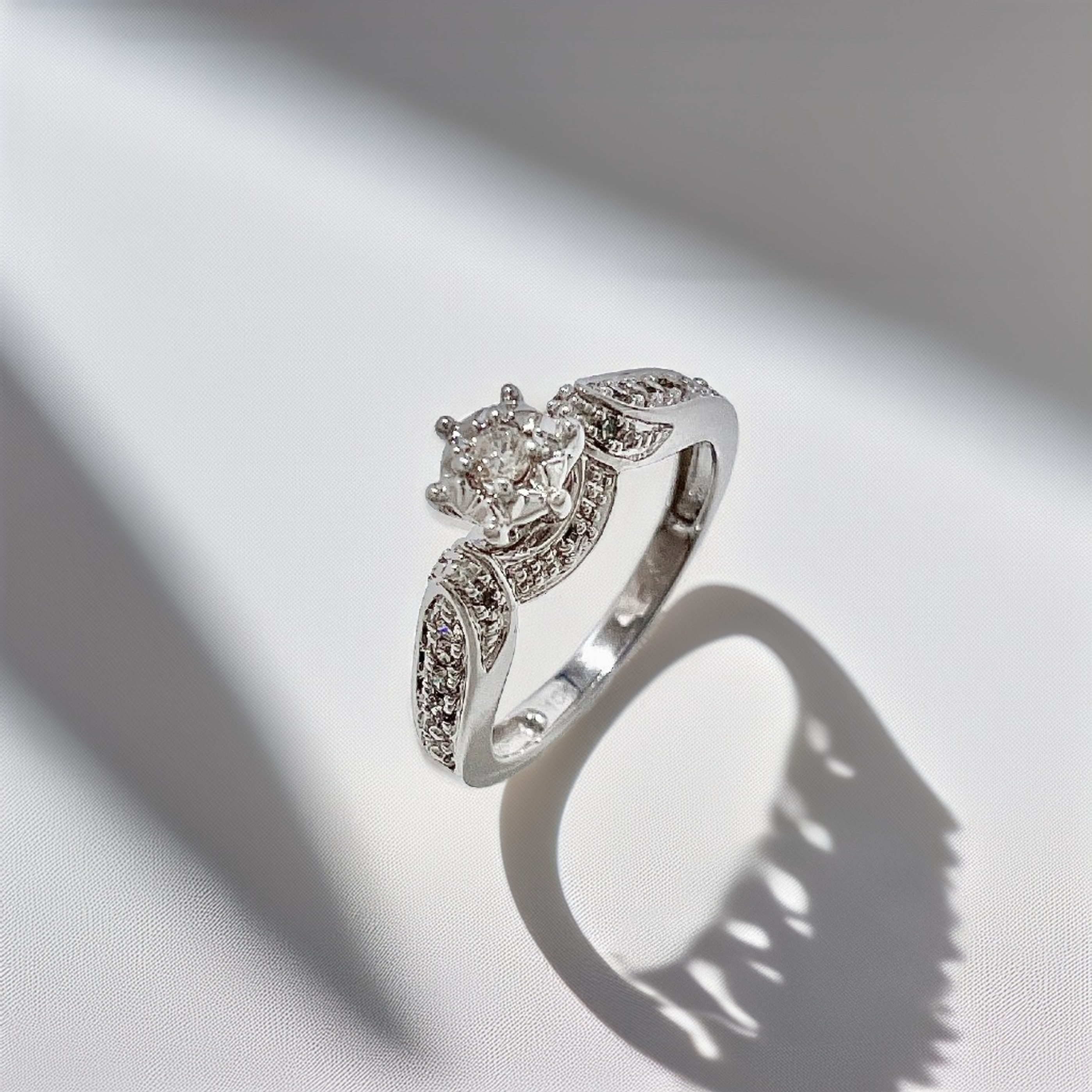 Vintage Diamond Engagement Ring 0.26tcw