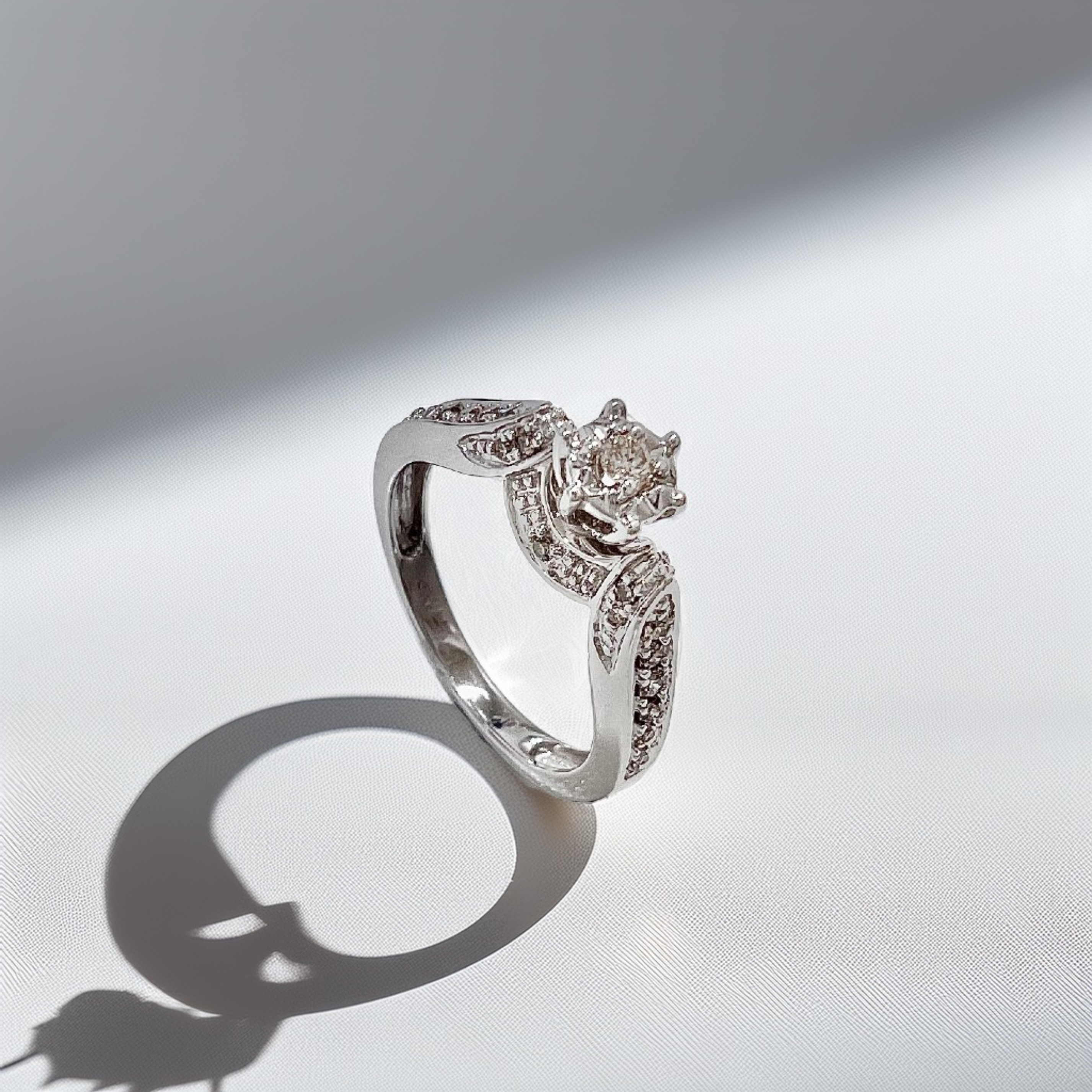 Vintage Diamond Engagement Ring 0.26tcw