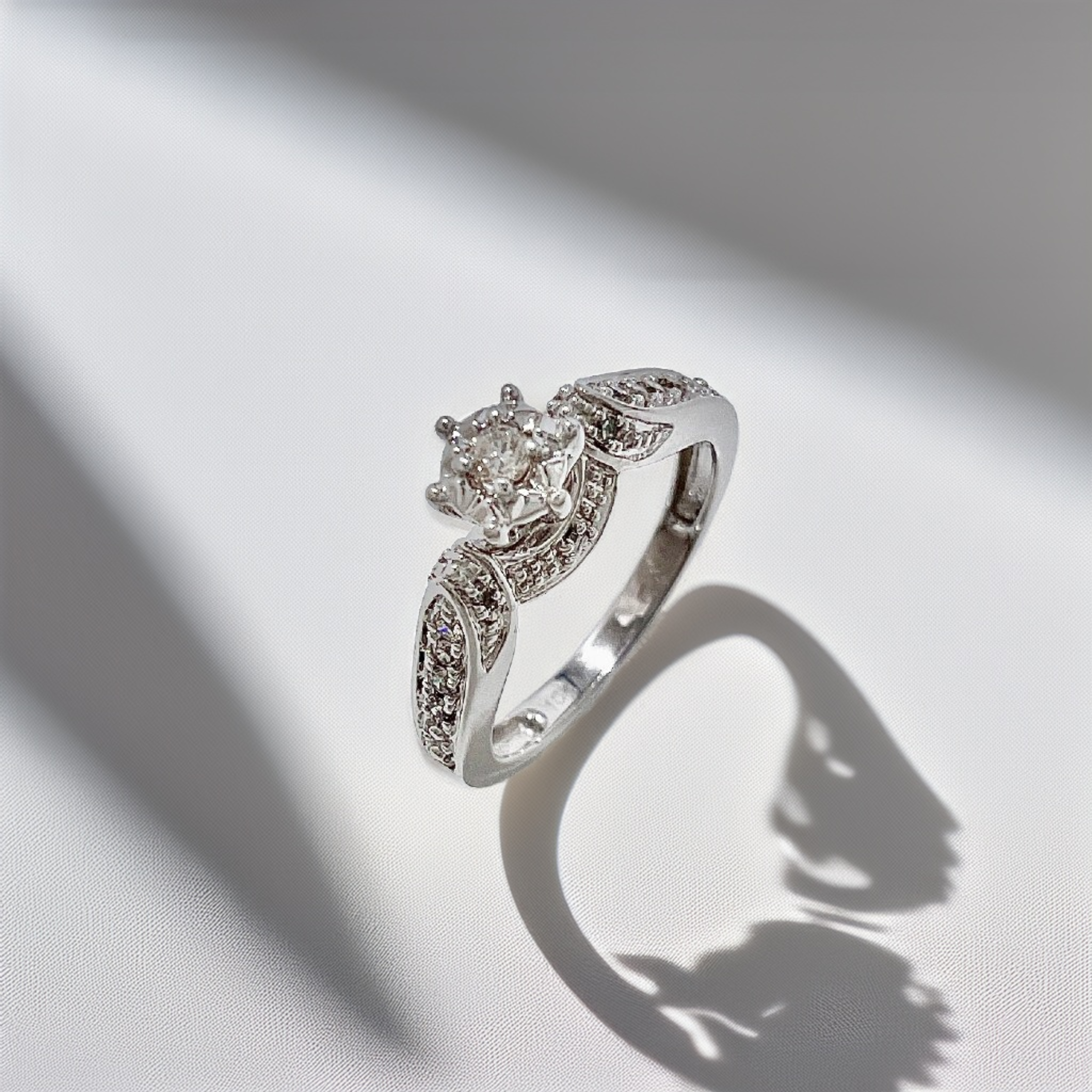 Vintage Diamond Engagement Ring 0.26tcw